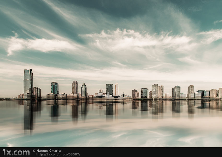<i>A look to New Jersey <a href='http://1x.com/photo/53587'>by Hannes Cmarits</a></i>