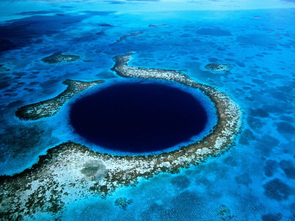 Great Blue Hole, Belize (Central America) Great Blue Hole, Belize (Central America)