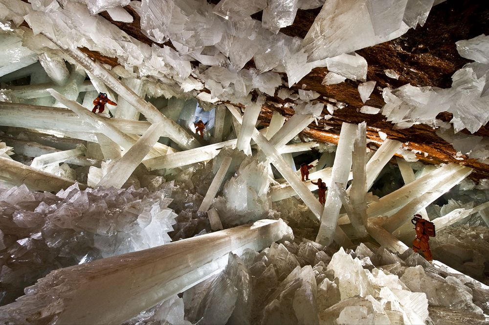 Giant crystal cave in Nacia, Mexico Giant crystal cave in Nacia, Mexico